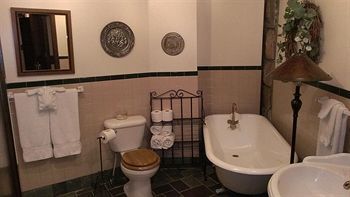 Stone Chalet B&B Inn And Event Center Ann Arbor Buitenkant foto